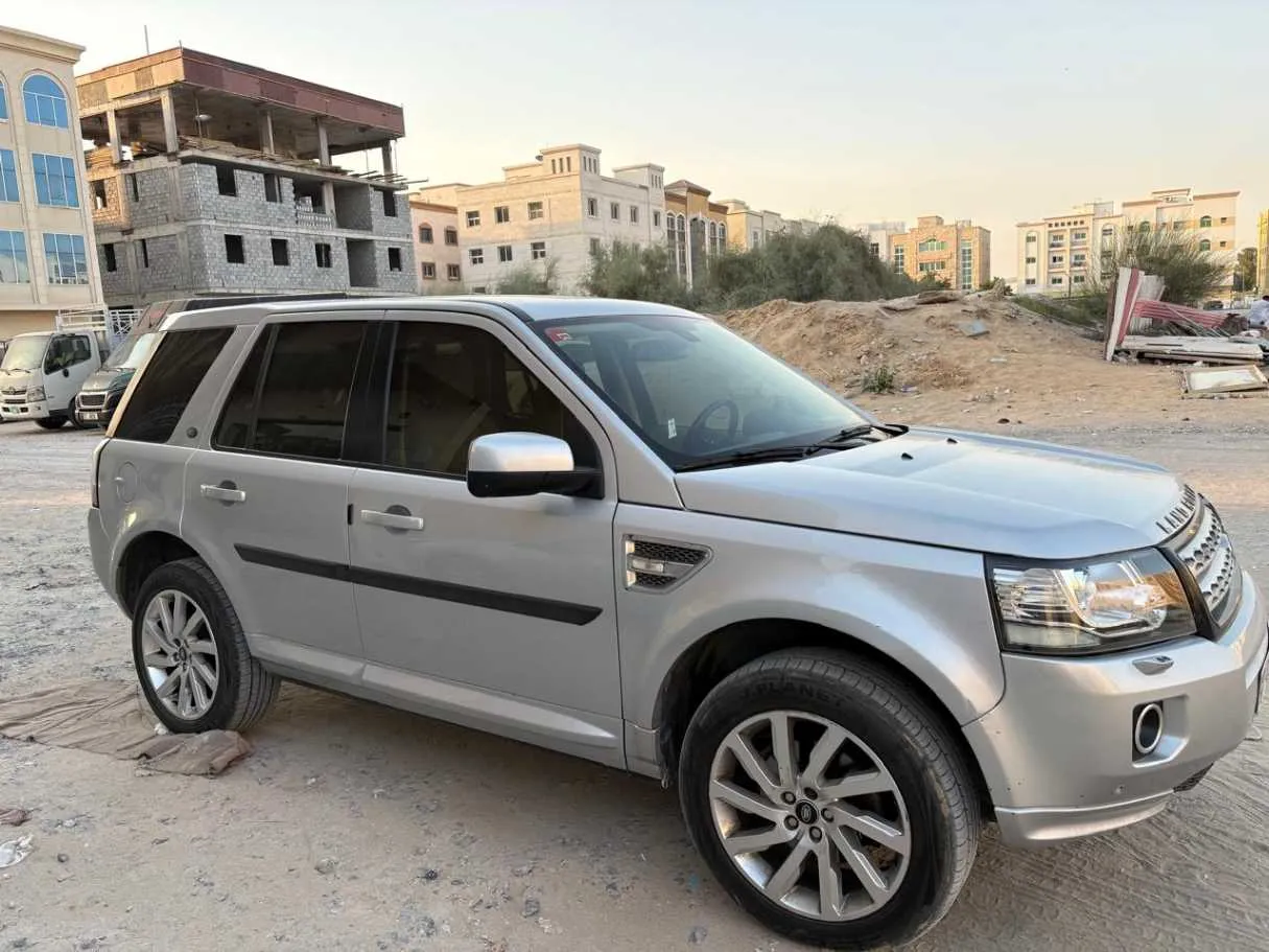 Car image 2