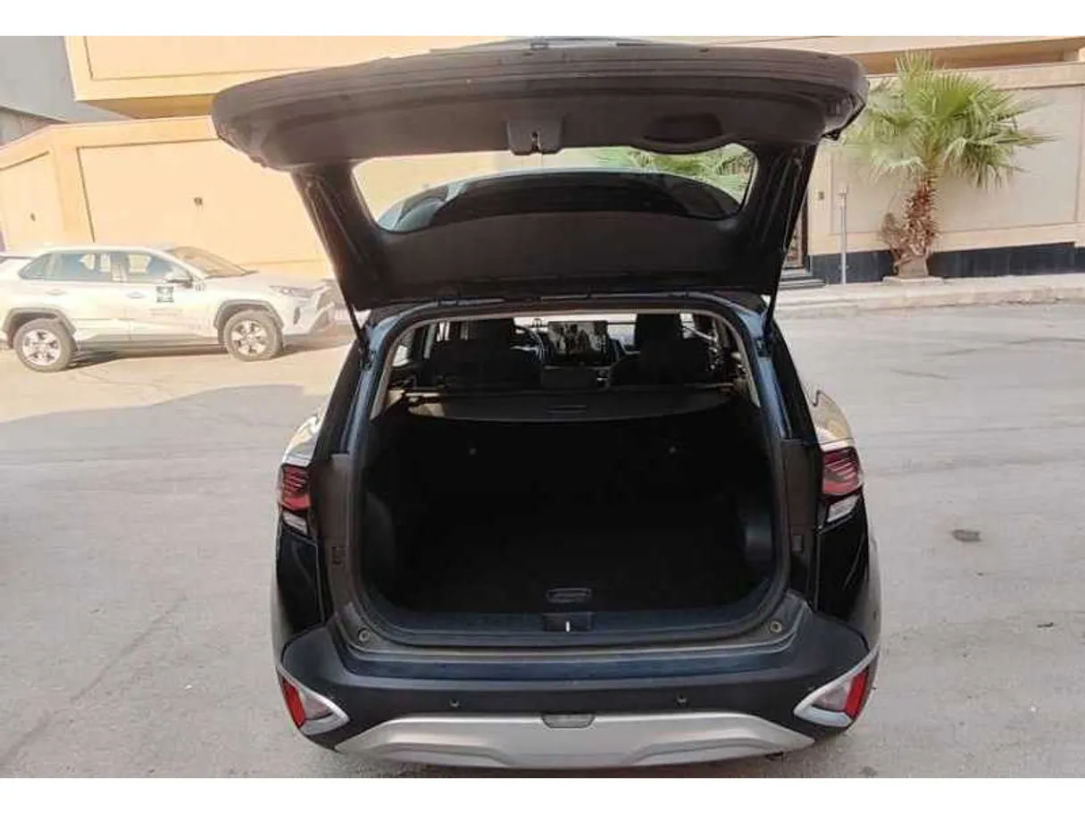 Car image 22