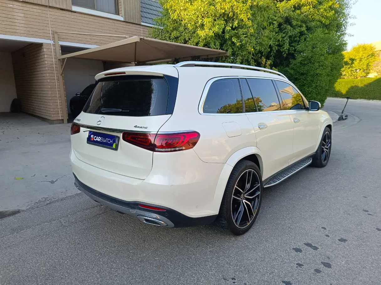 Car image 7