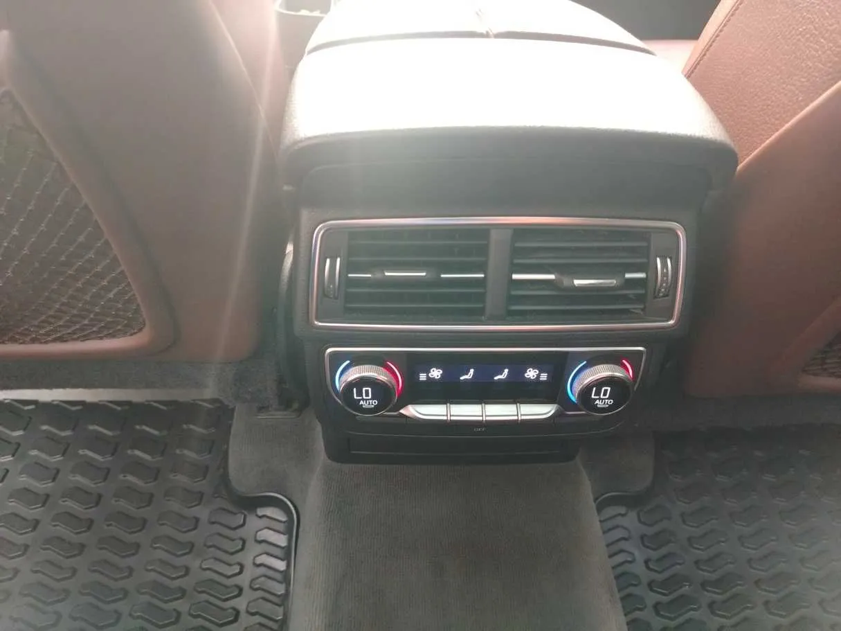 Car image 41