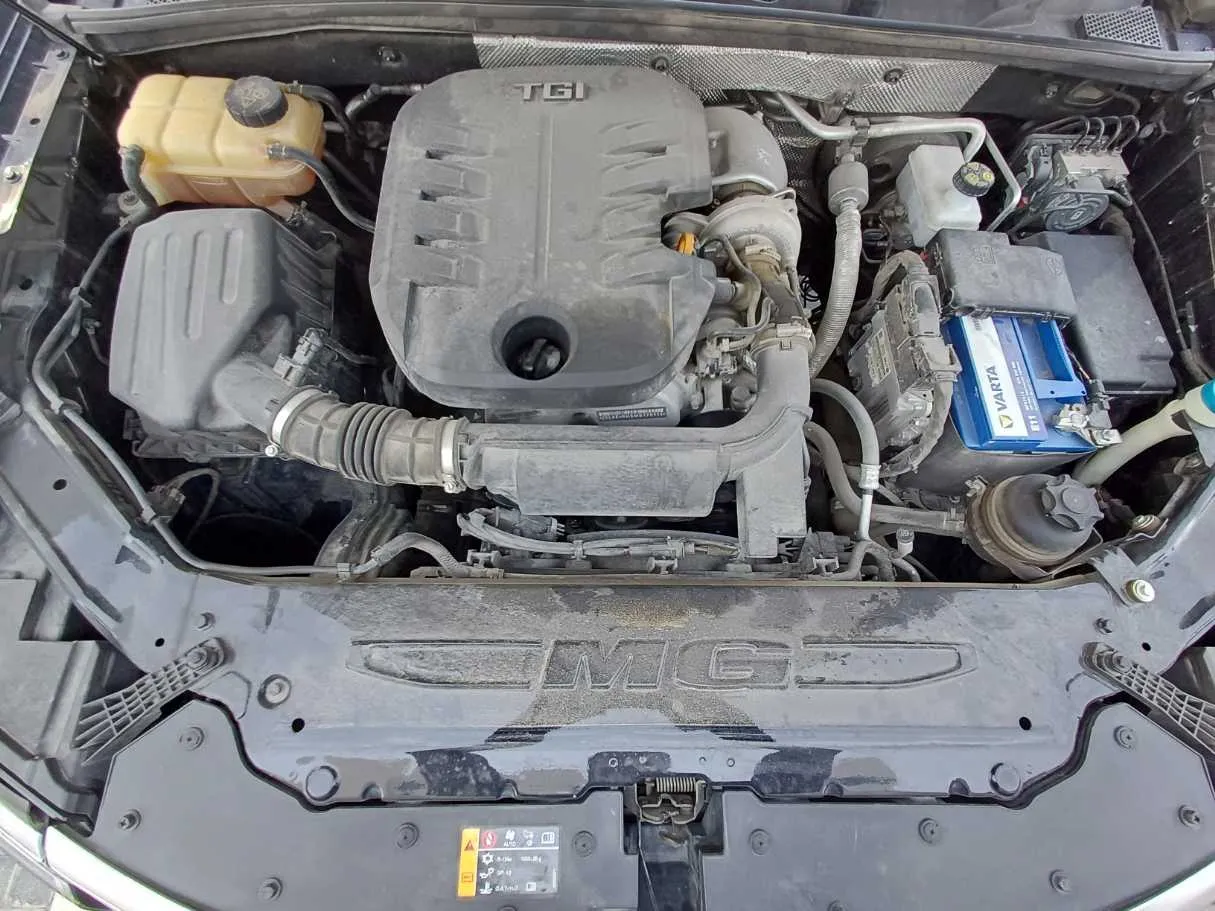Car image 22