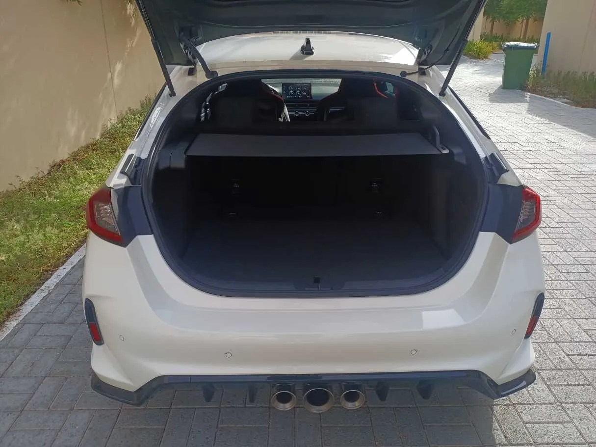 Car image 23