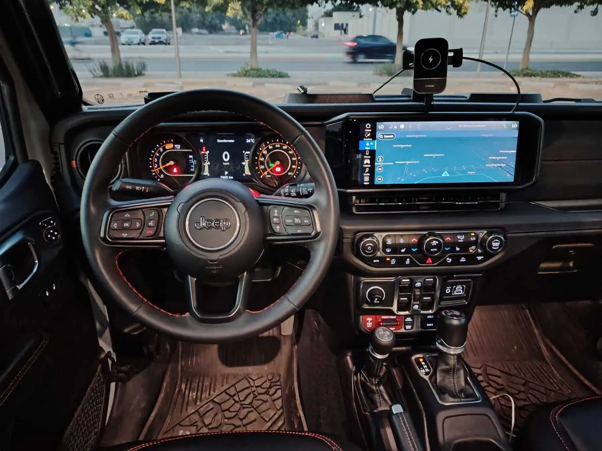 Car image 21