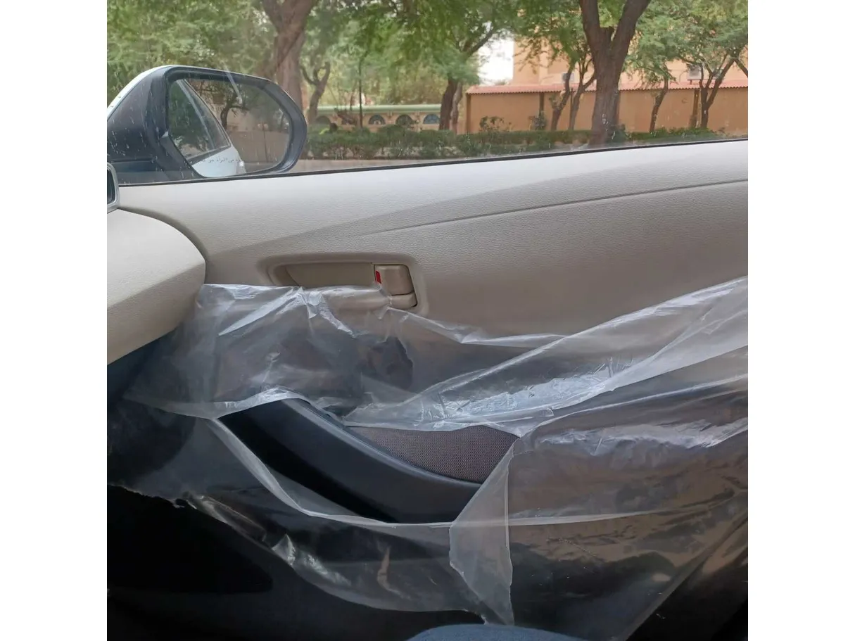 Car image 26