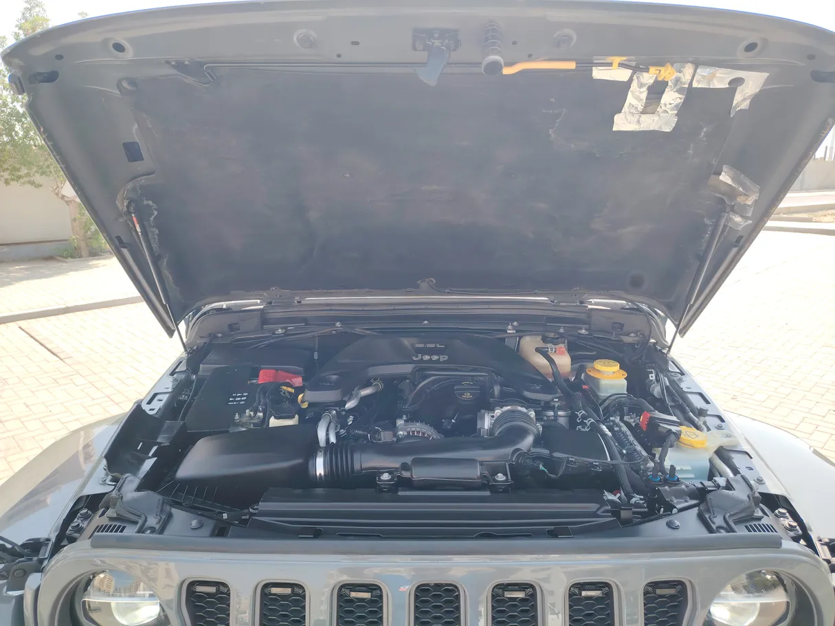 Car image 40