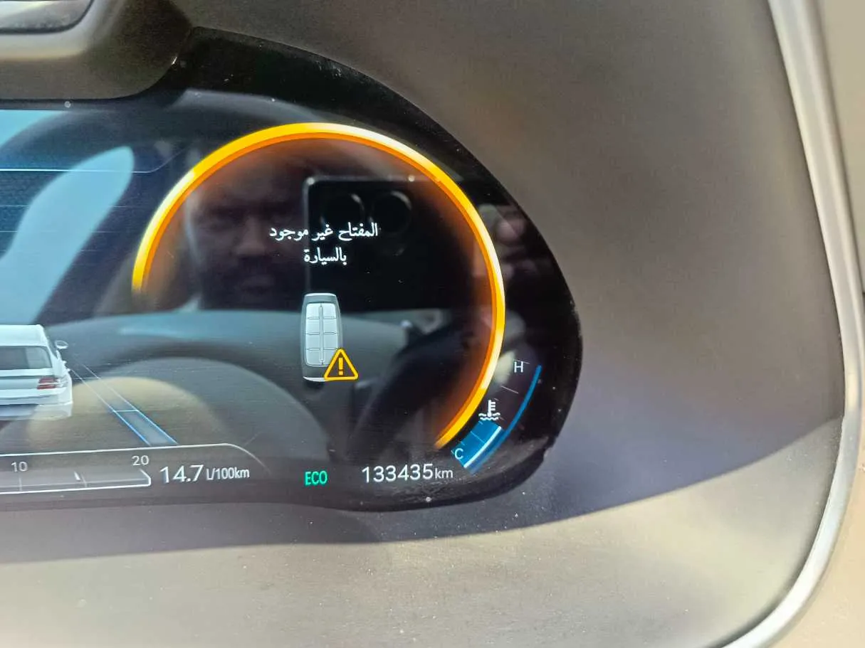 Car image 30