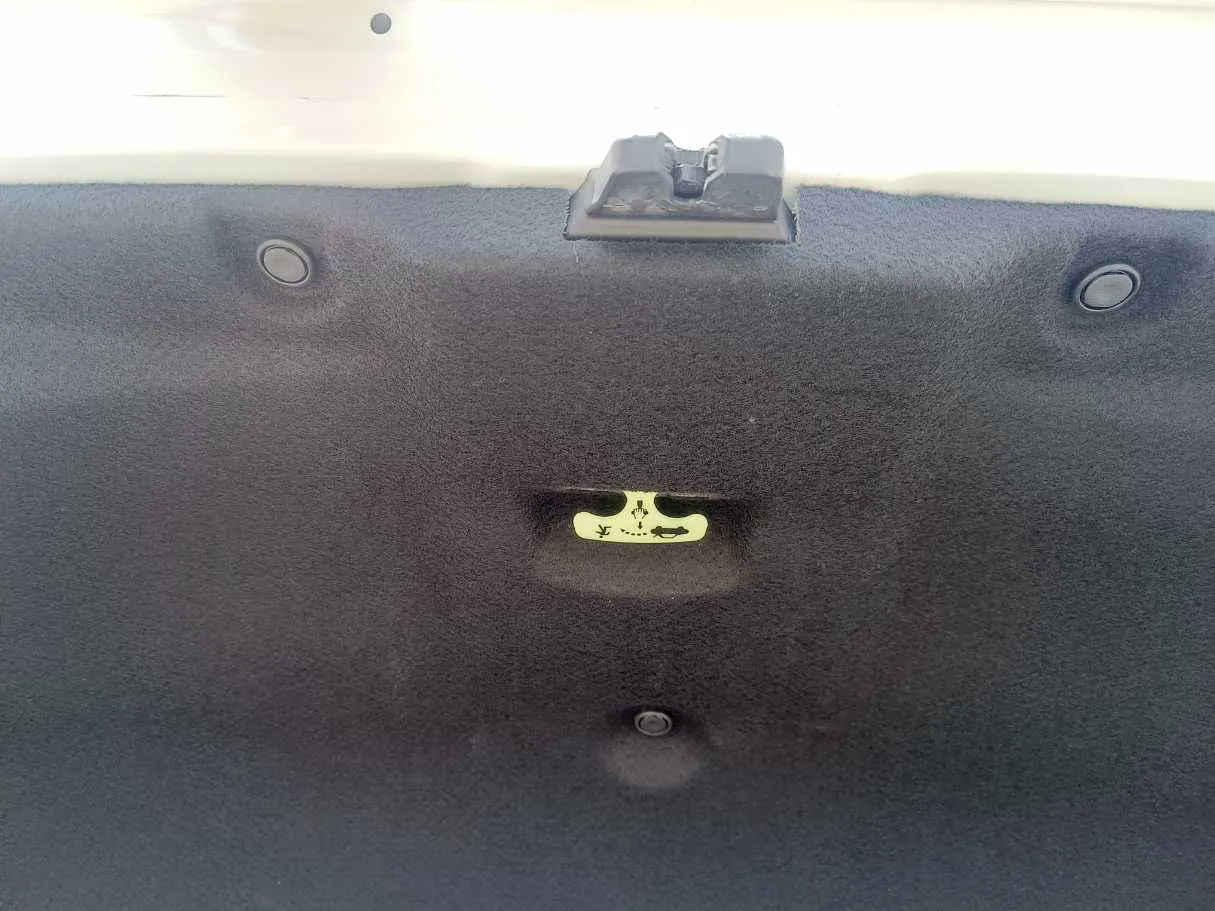 Car image 37