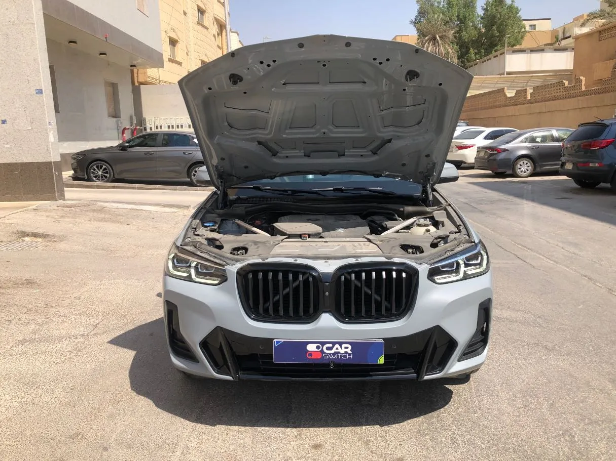Car image 24
