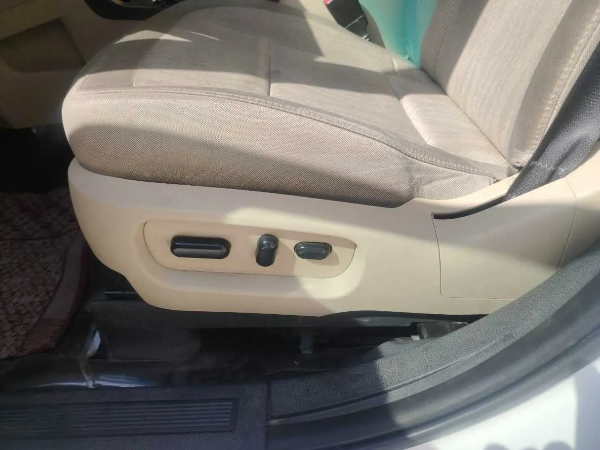 Car image 39