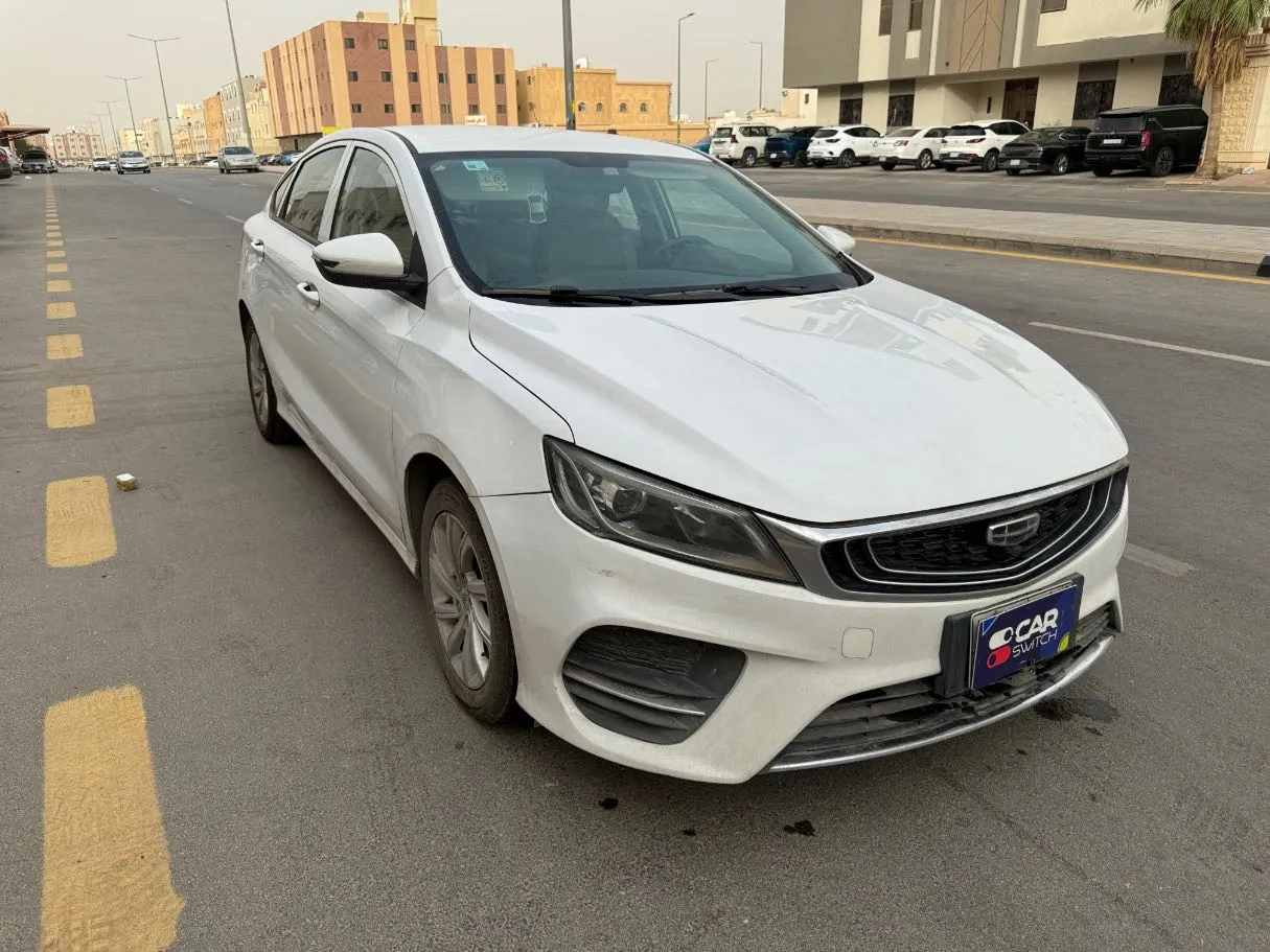 Car image 3