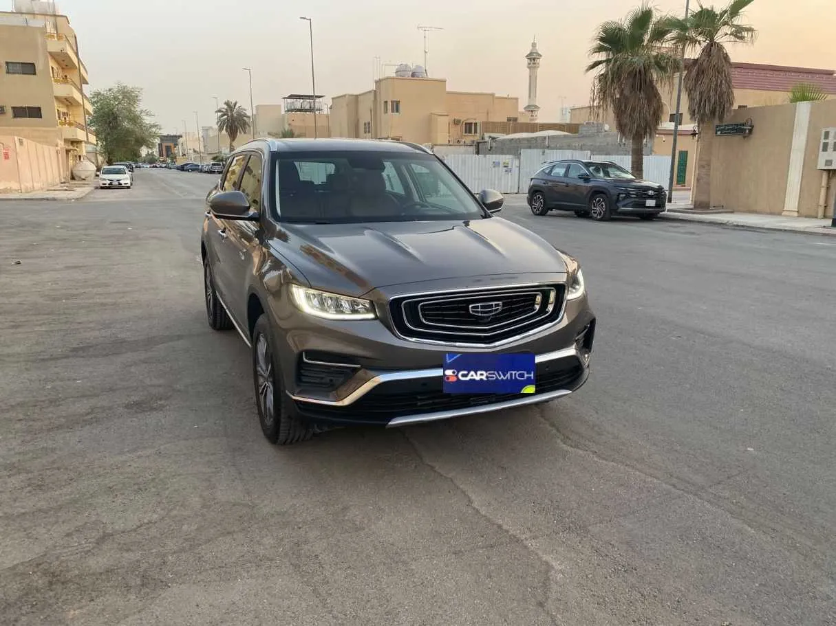Car image 3