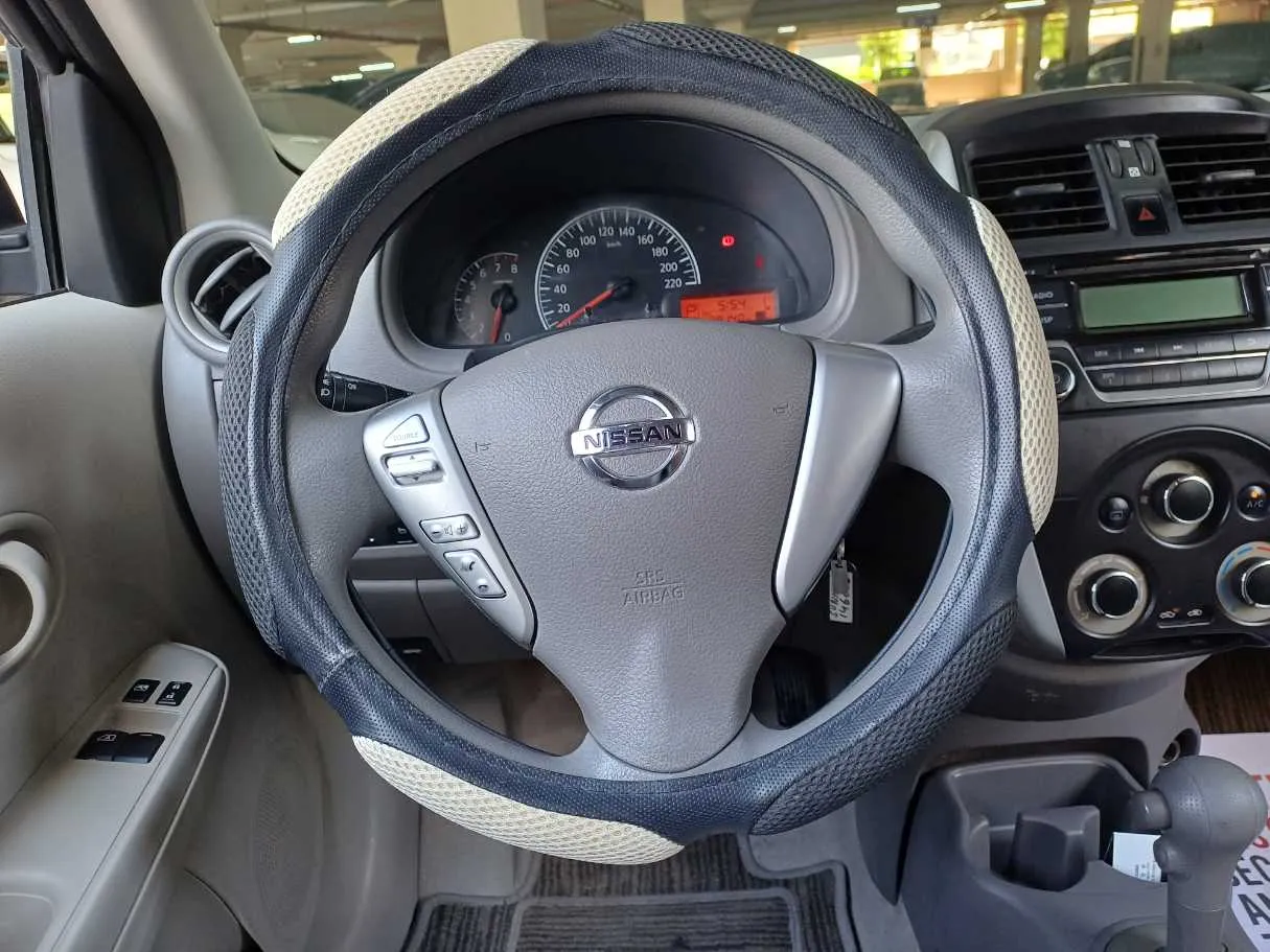 Car image 18