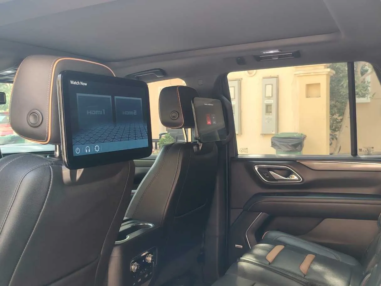 Car image 16