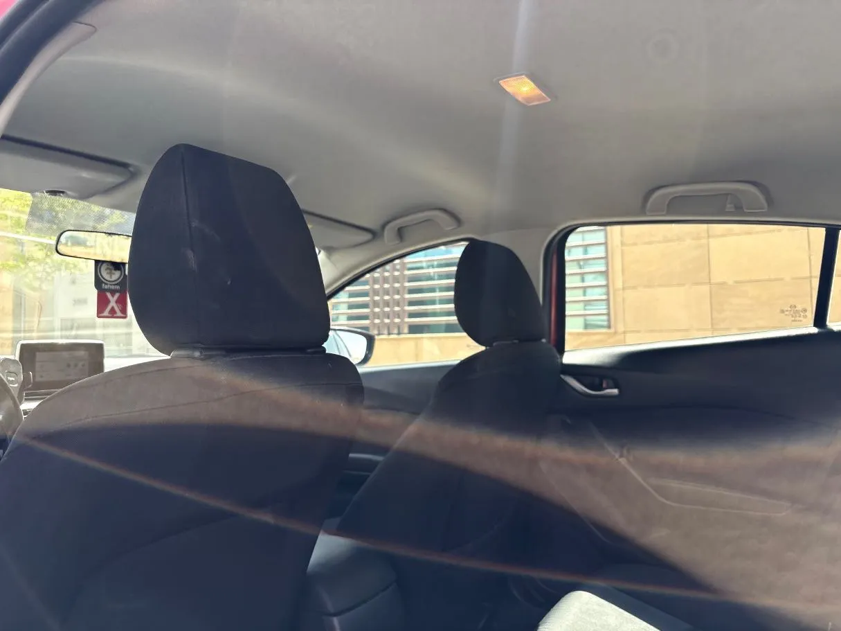 Car image 17