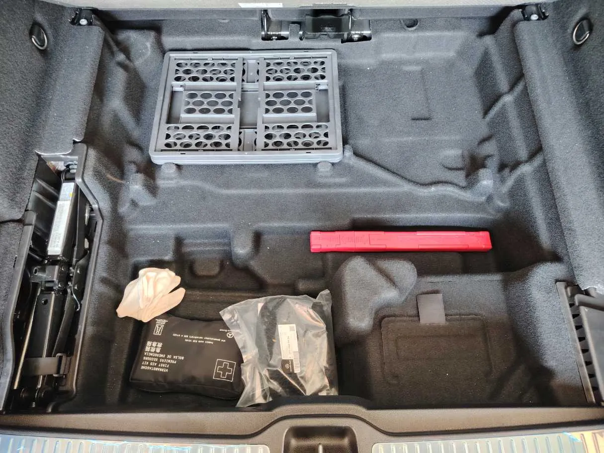 Car image 35