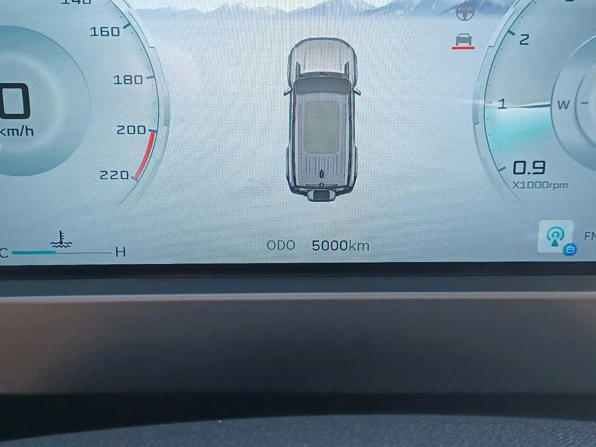 Car image 18