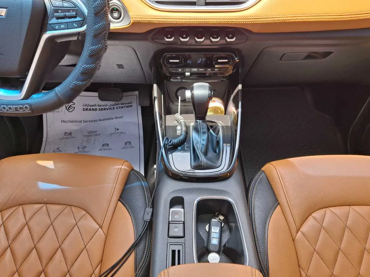 Car image 15