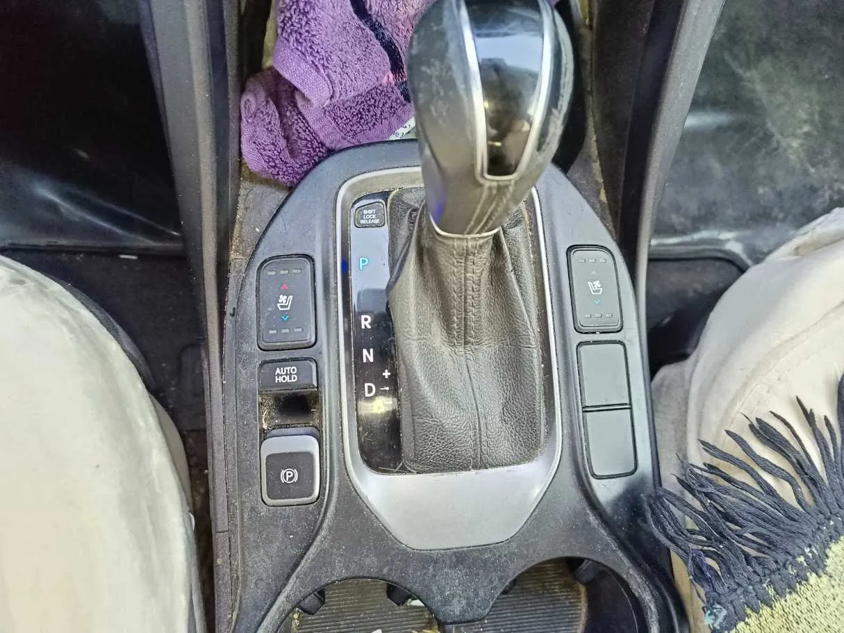 Car image 20