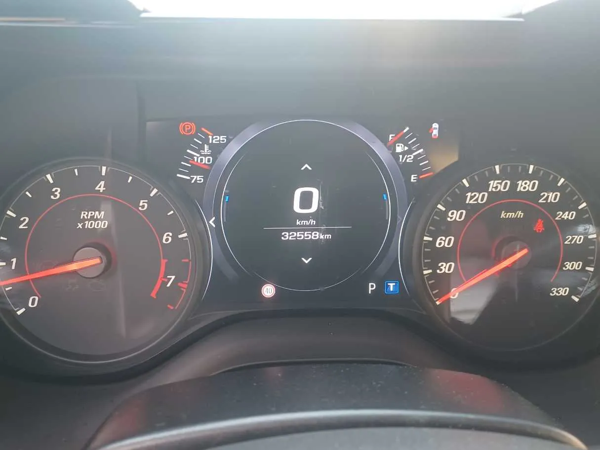 Car image 19