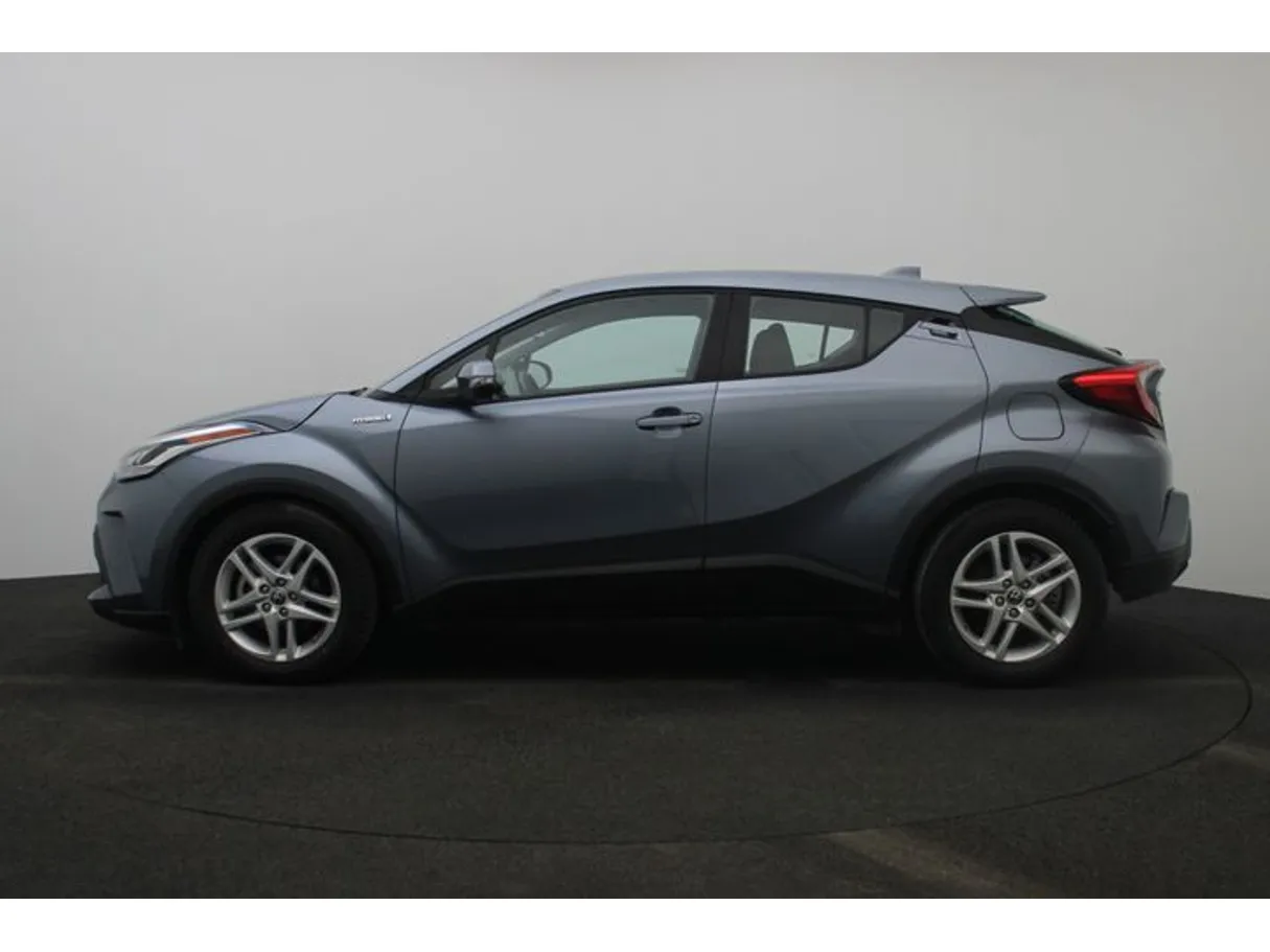 Car image 3