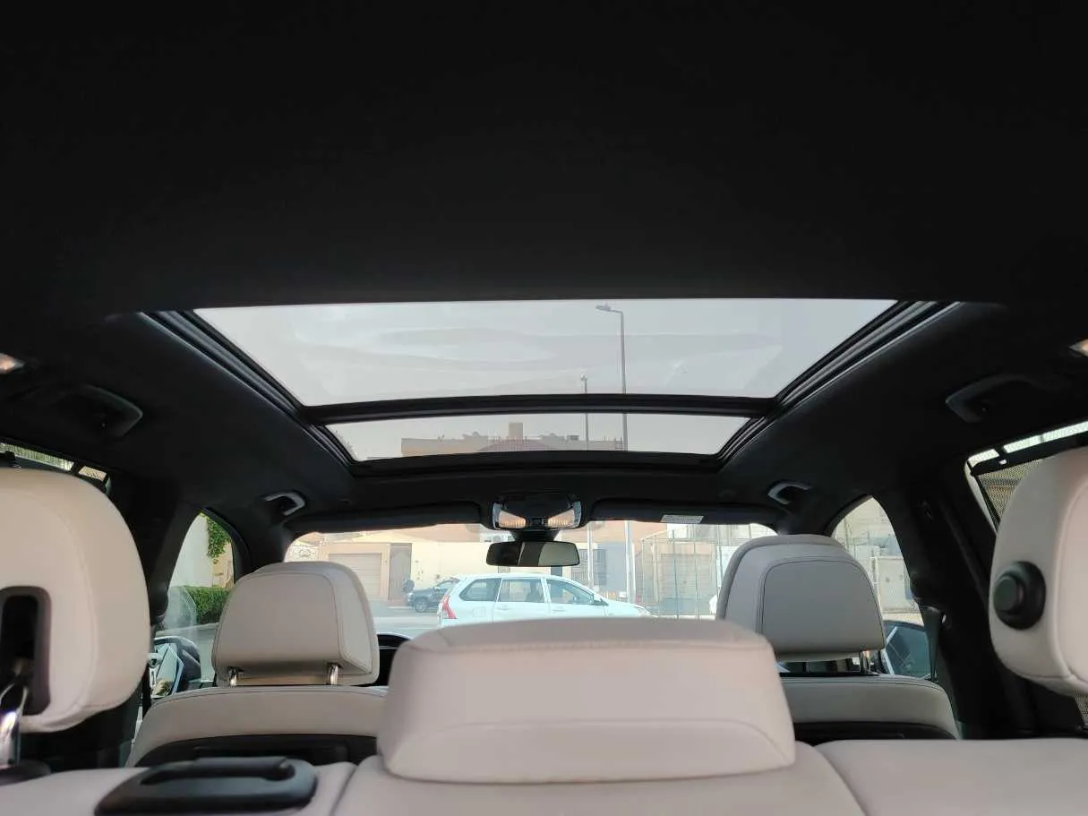 Car image 28