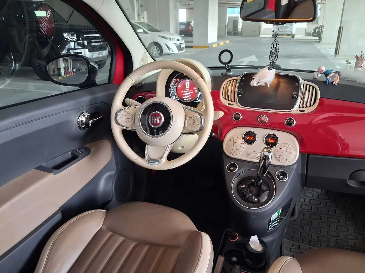 Car image 16
