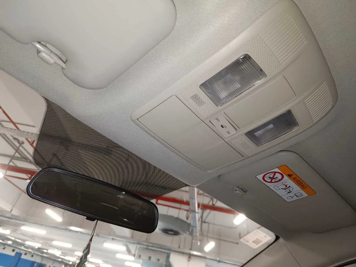 Car image 32