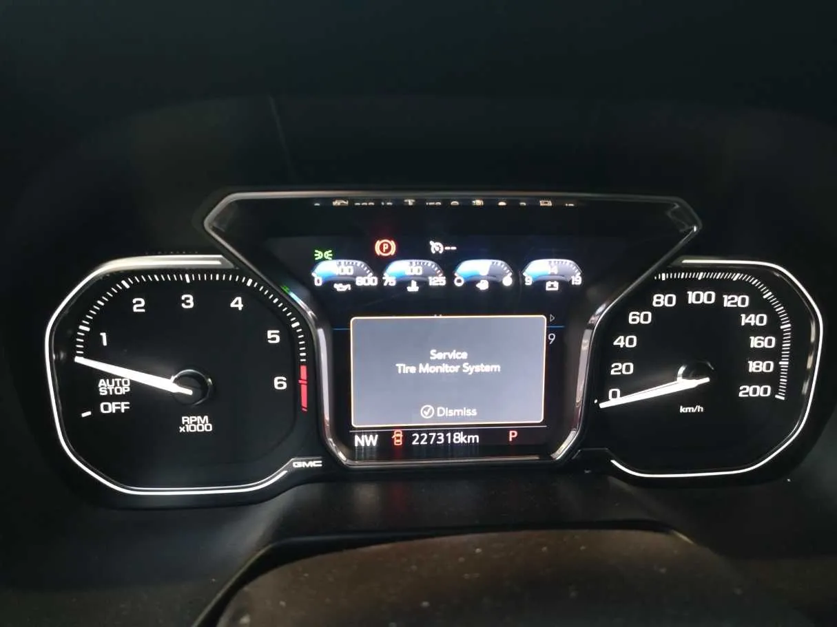 Car image 30