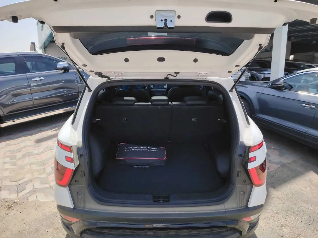 Car image 29