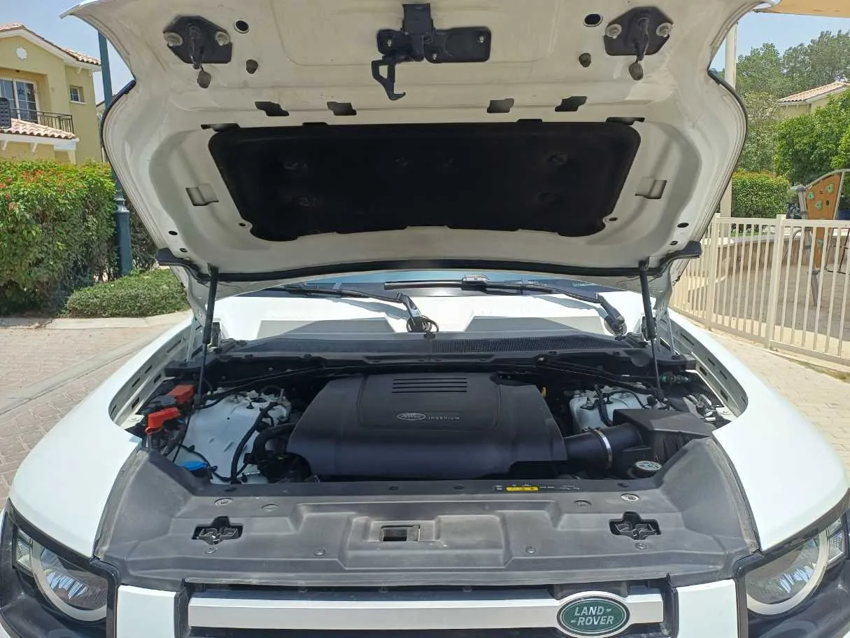 Car image 25