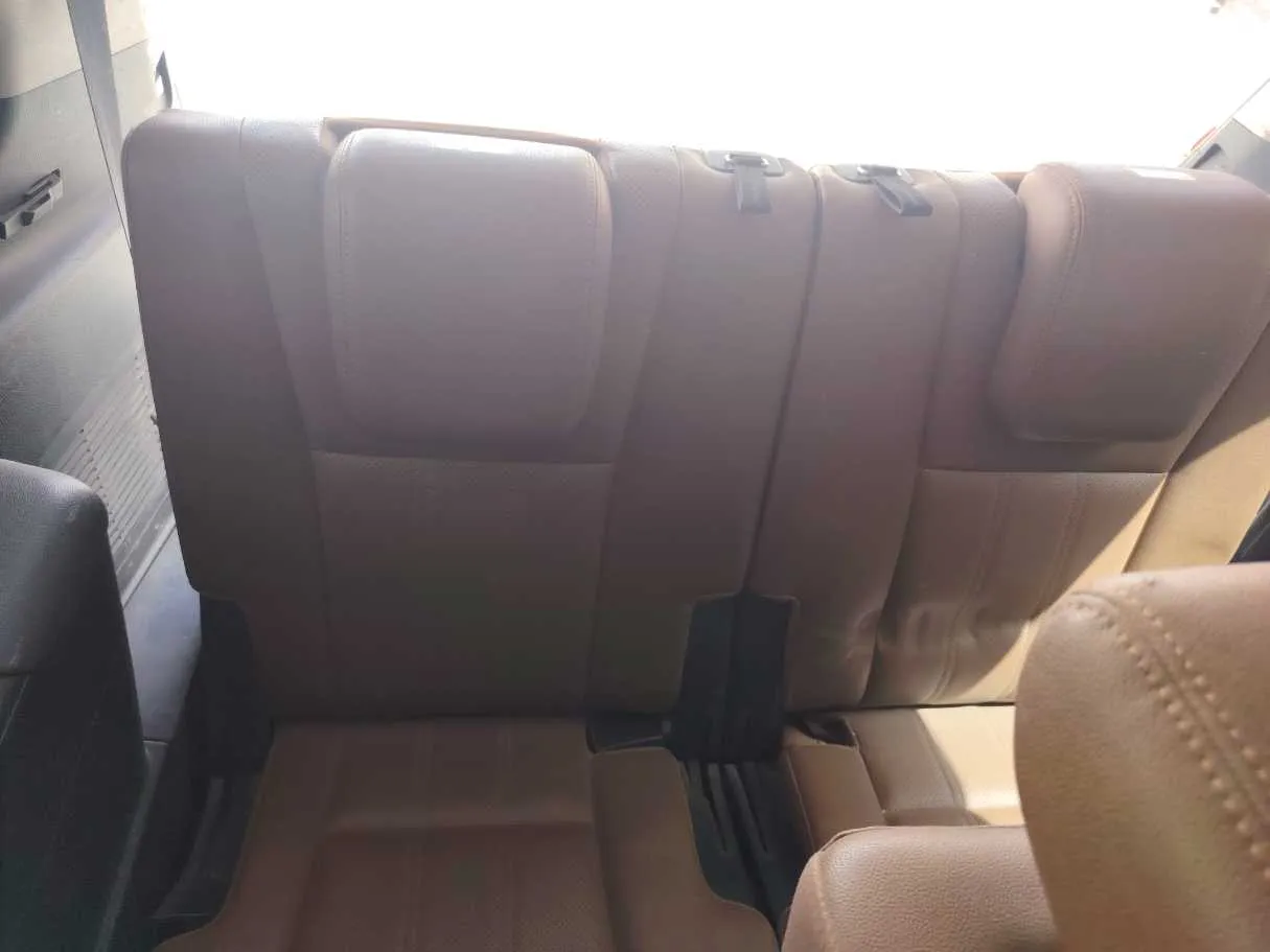 Car image 28