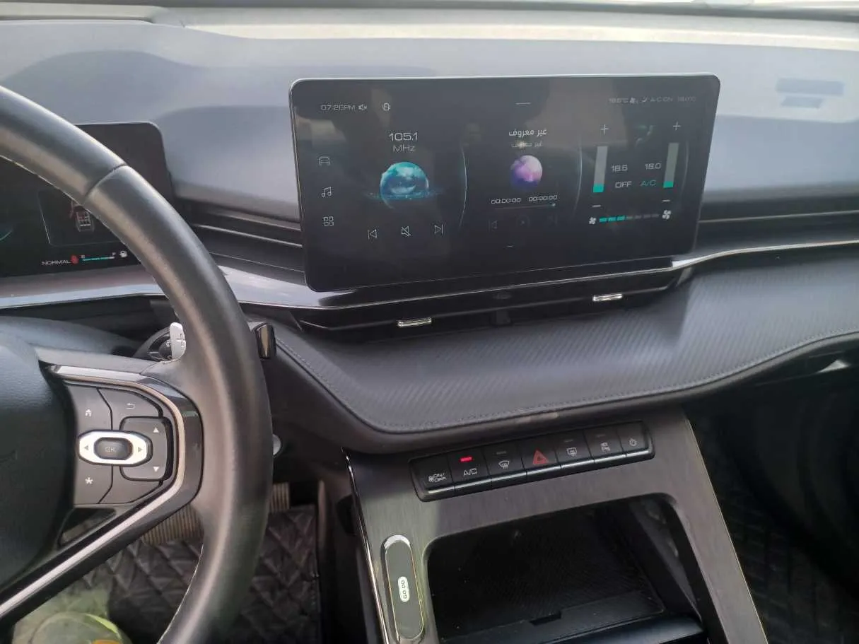 Car image 18