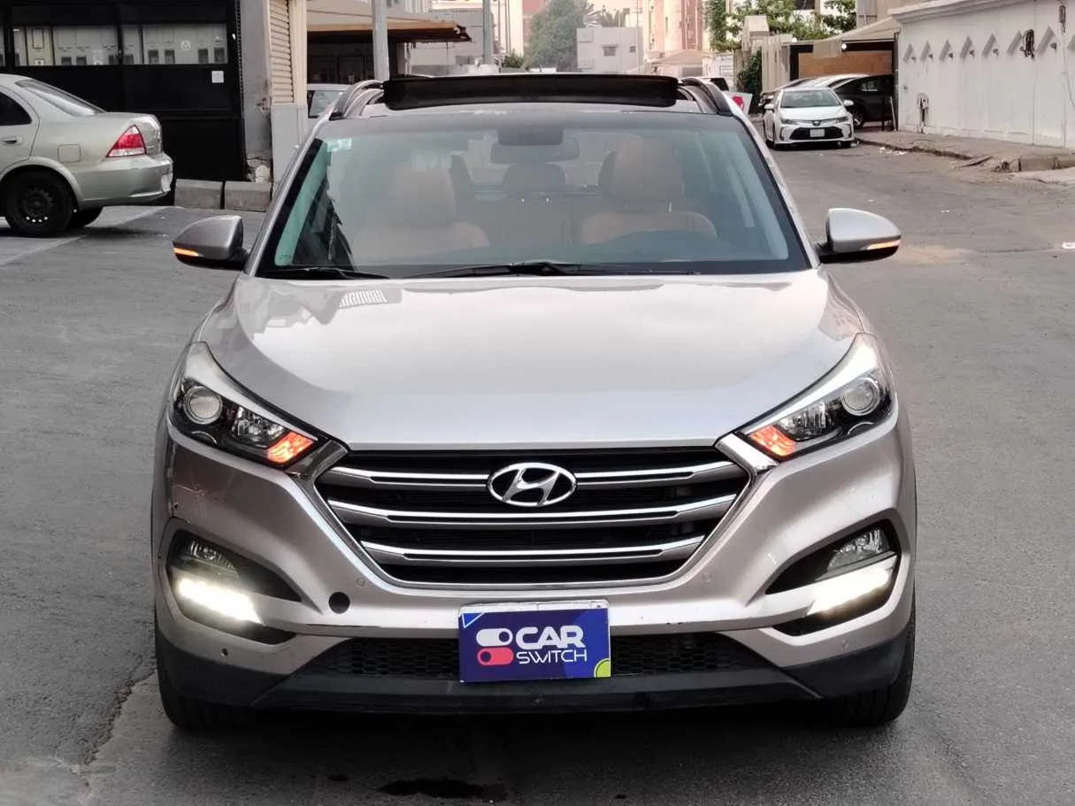Car image 2