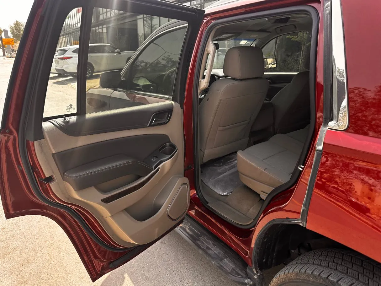 Car image 13