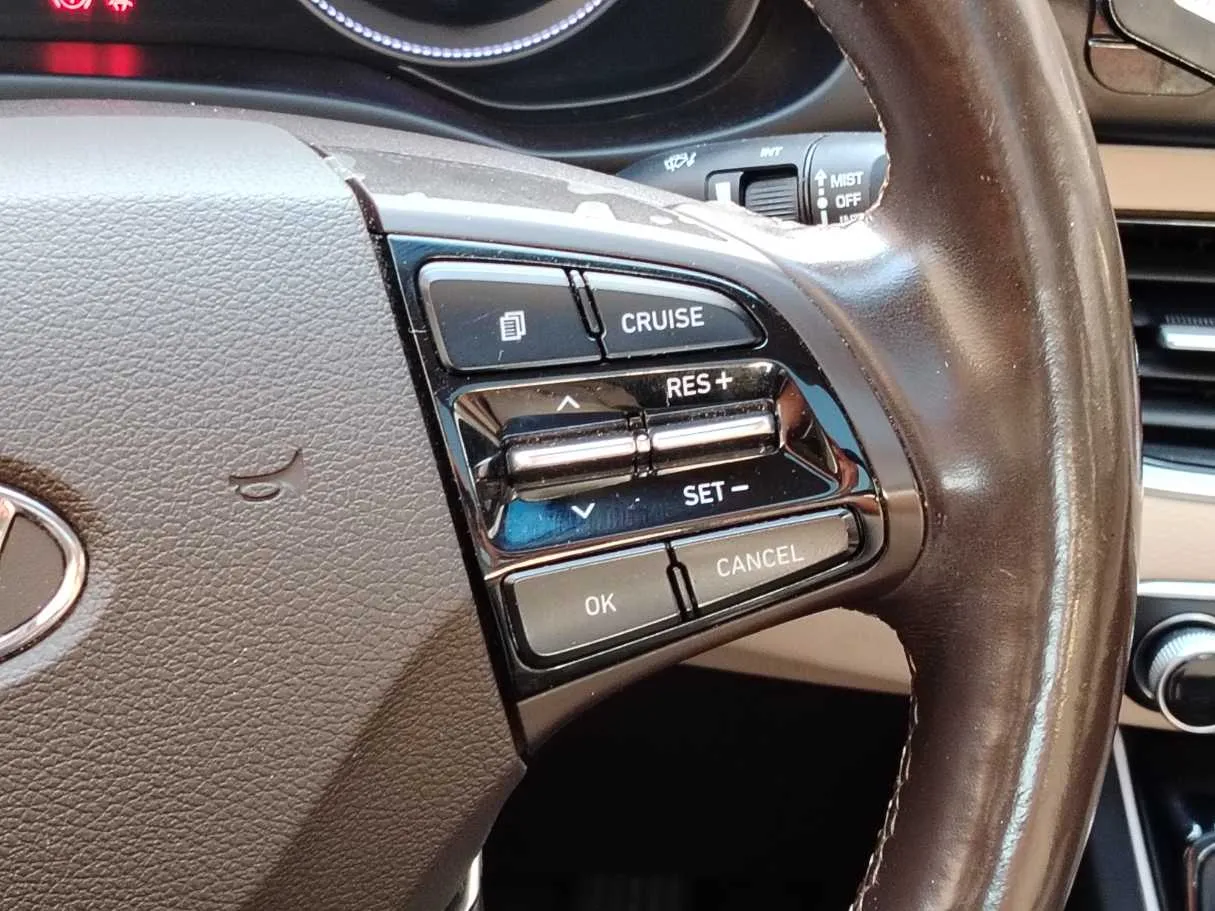 Car image 34