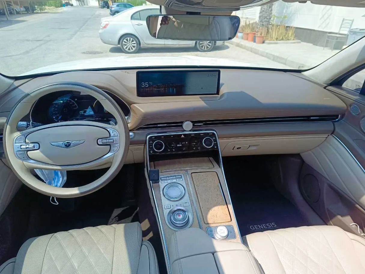 Car image 22