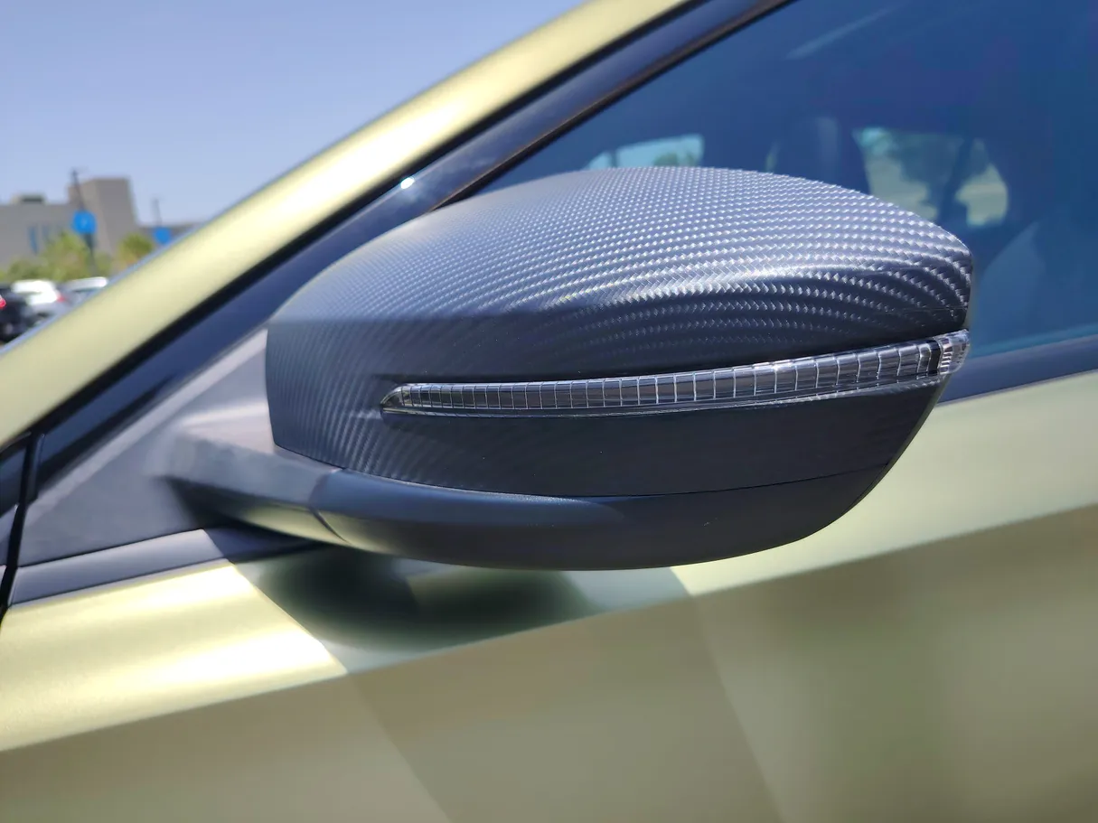 Car image 24