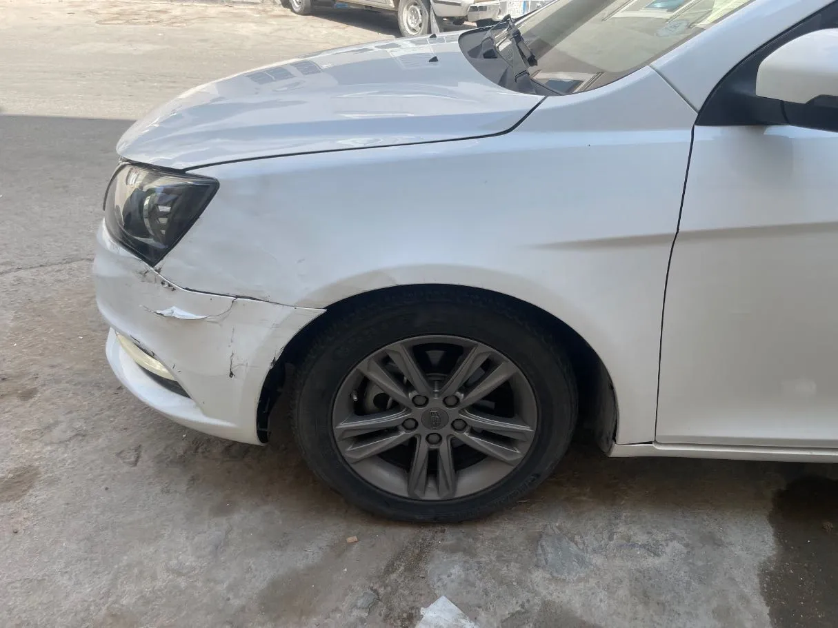 Car image 9