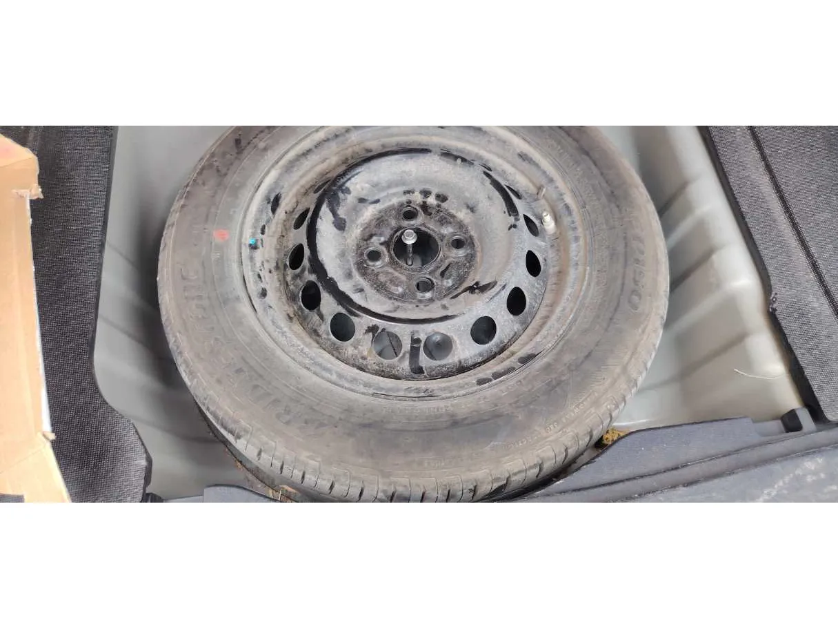 Car image 22