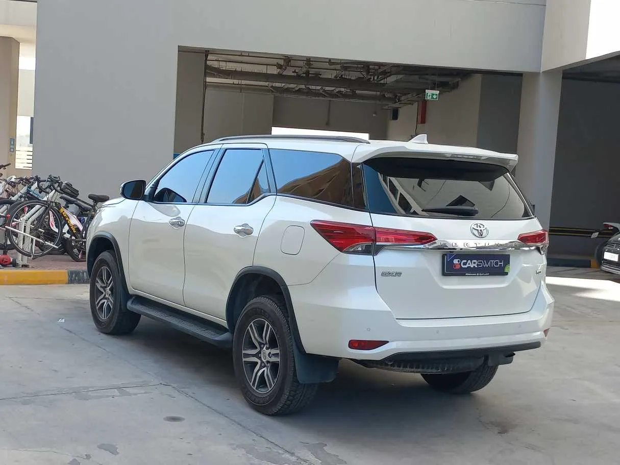 Car image 7
