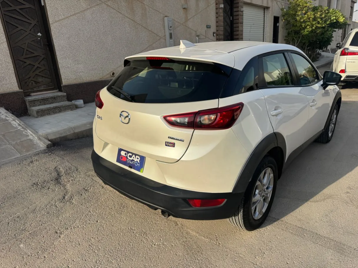 Car image 5