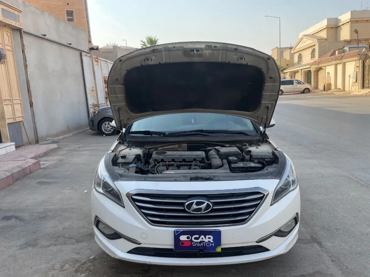 Car image 25