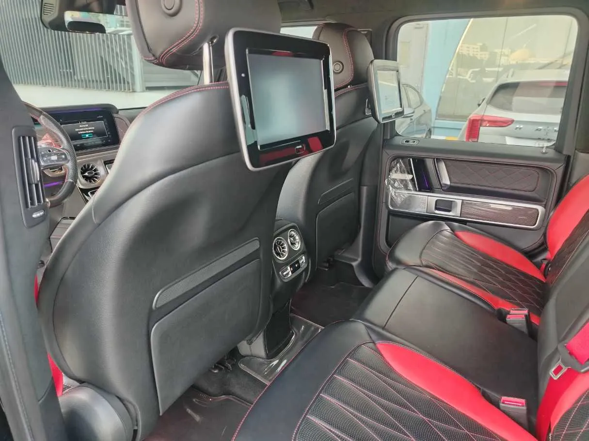 Car image 16
