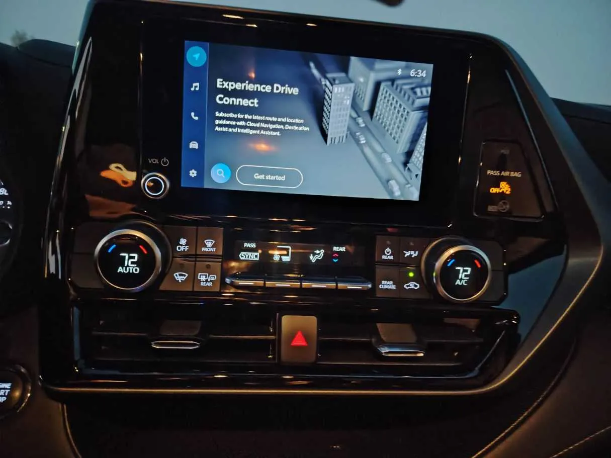 Car image 28