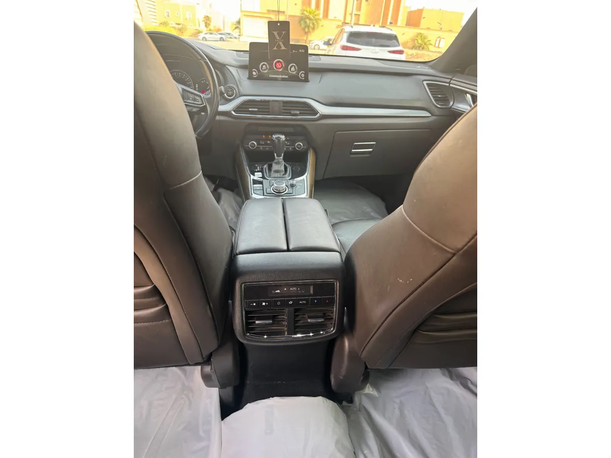 Car image 20