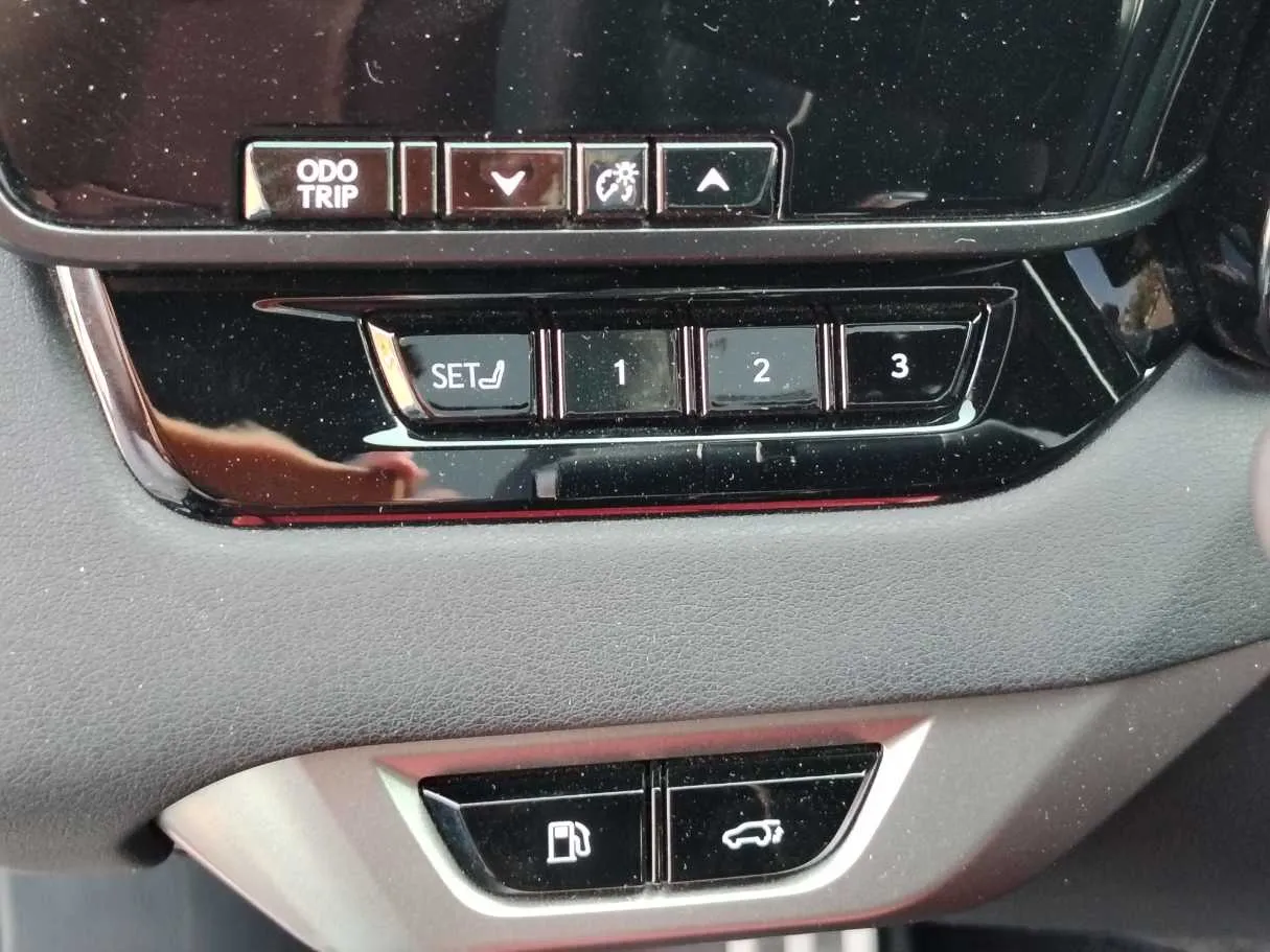 Car image 31