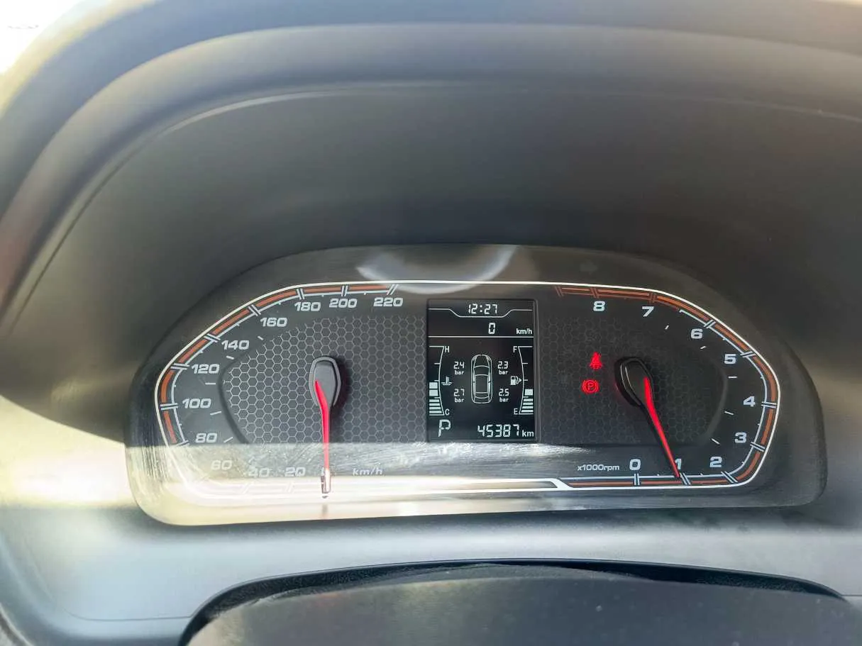 Car image 23