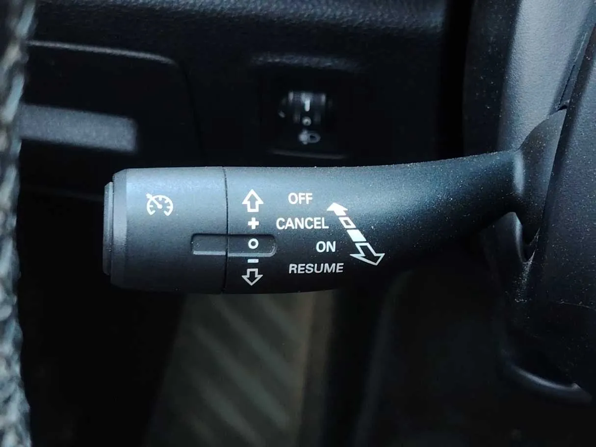 Car image 27