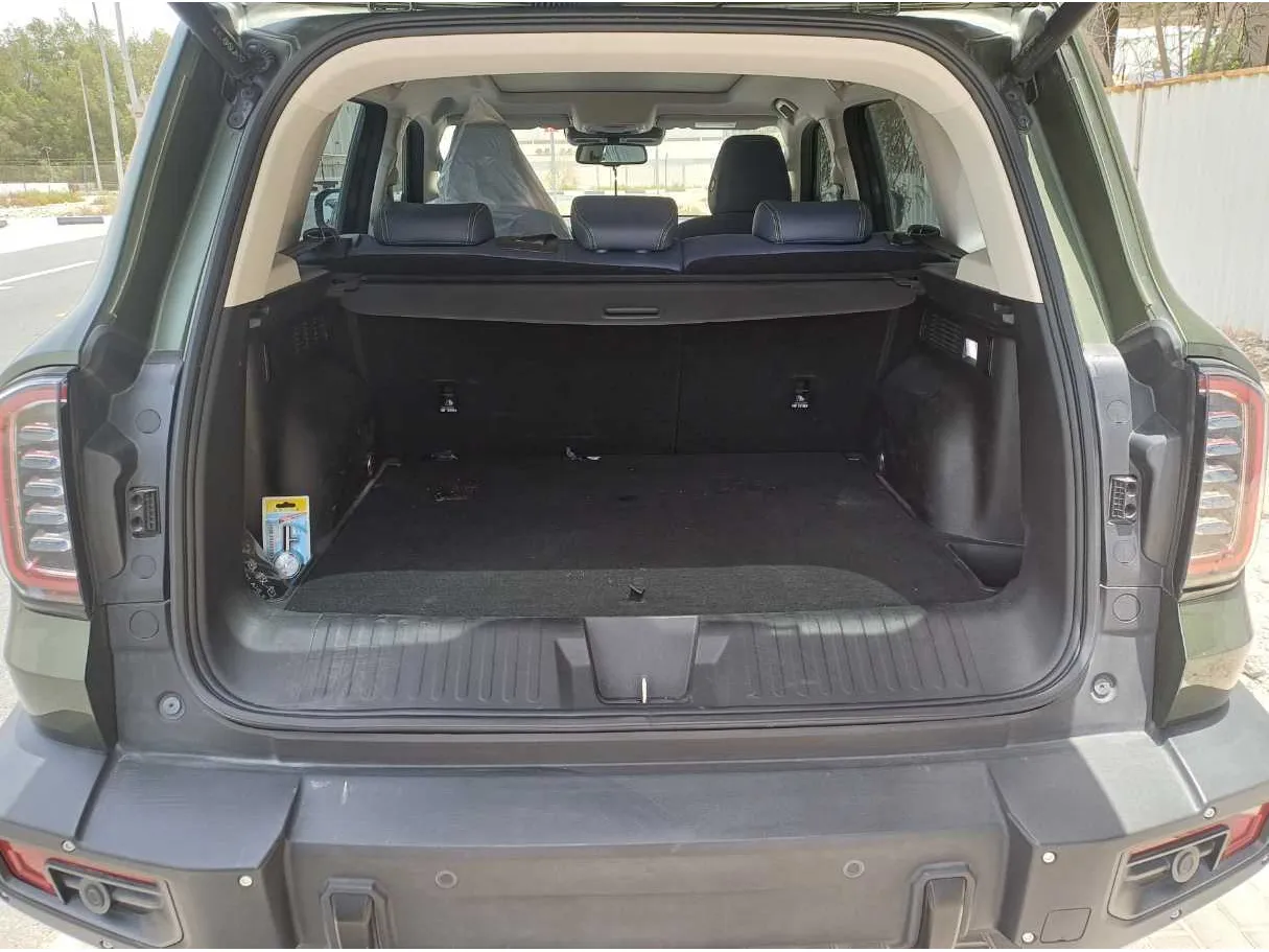 Car image 20