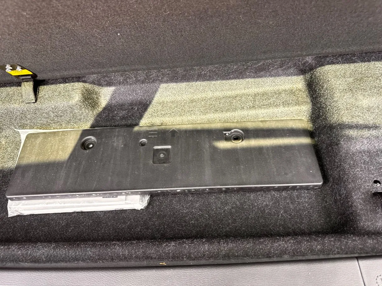 Car image 30